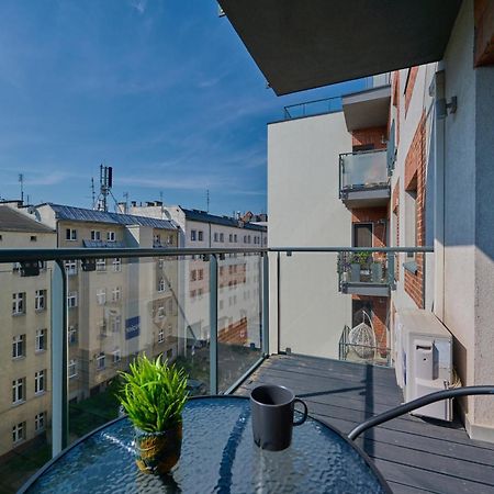 Stylish Kosciuszki Apartaments Near The Market Square With Free Garage Wroclaw By Noclegi Renters Ngoại thất bức ảnh