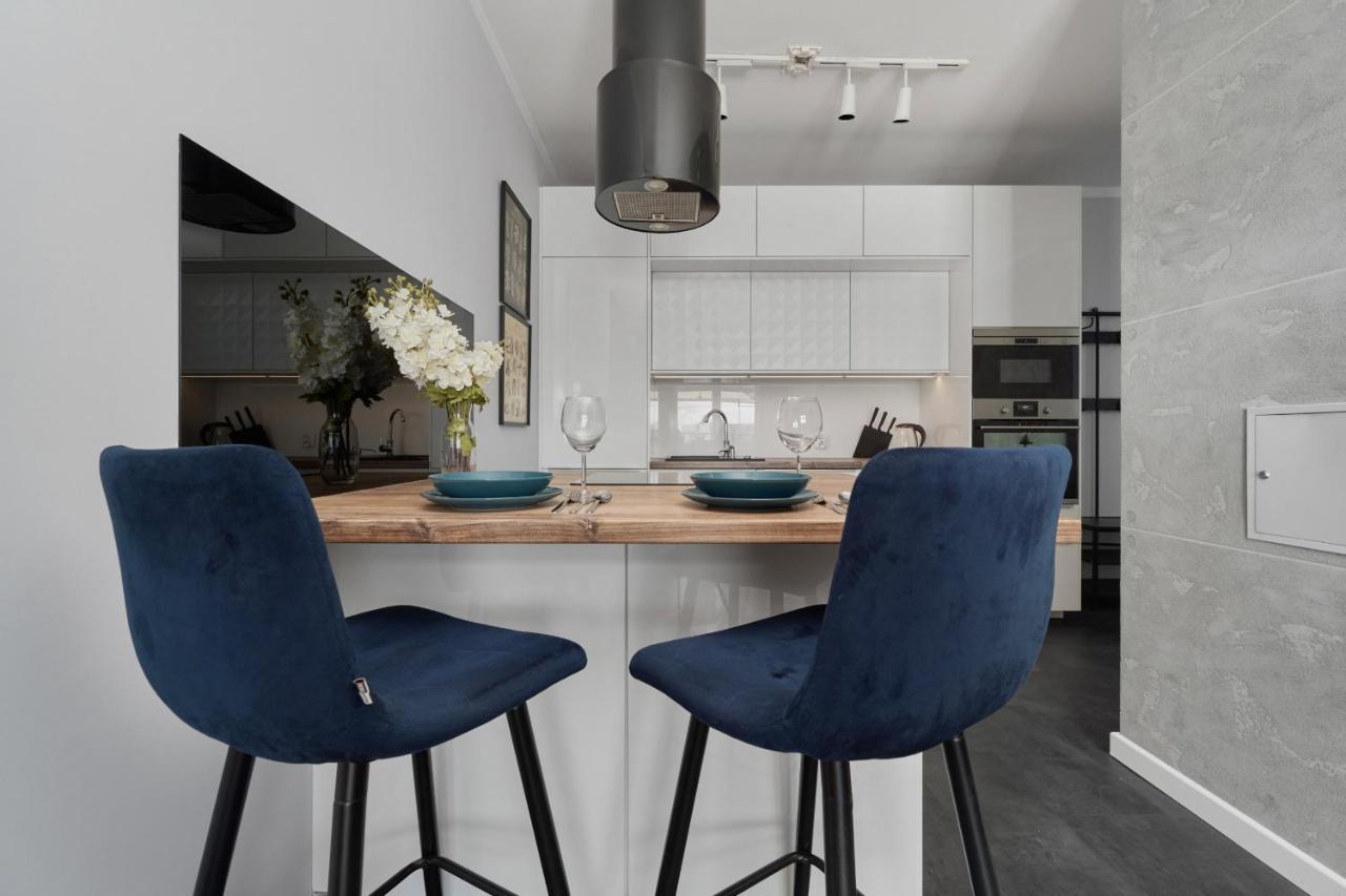 Stylish Kosciuszki Apartaments Near The Market Square With Free Garage Wroclaw By Noclegi Renters Ngoại thất bức ảnh