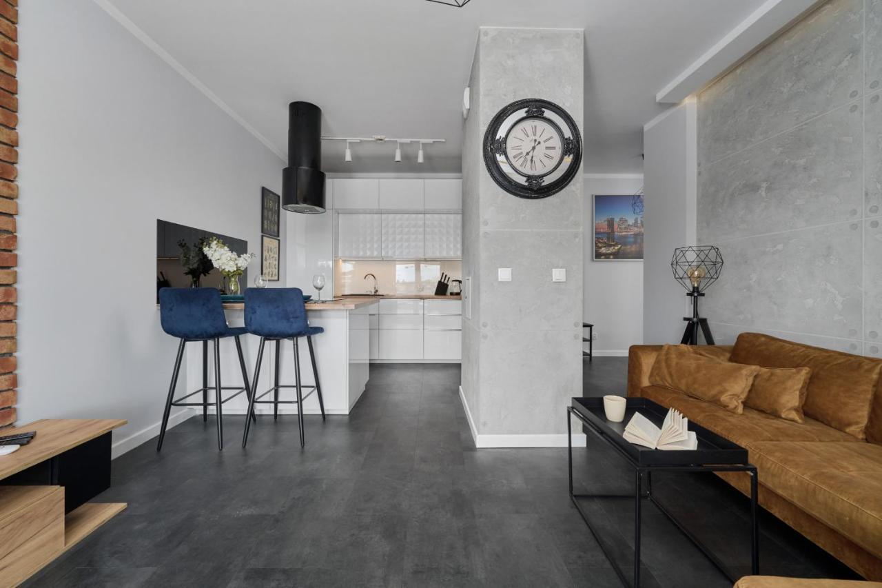 Stylish Kosciuszki Apartaments Near The Market Square With Free Garage Wroclaw By Noclegi Renters Ngoại thất bức ảnh