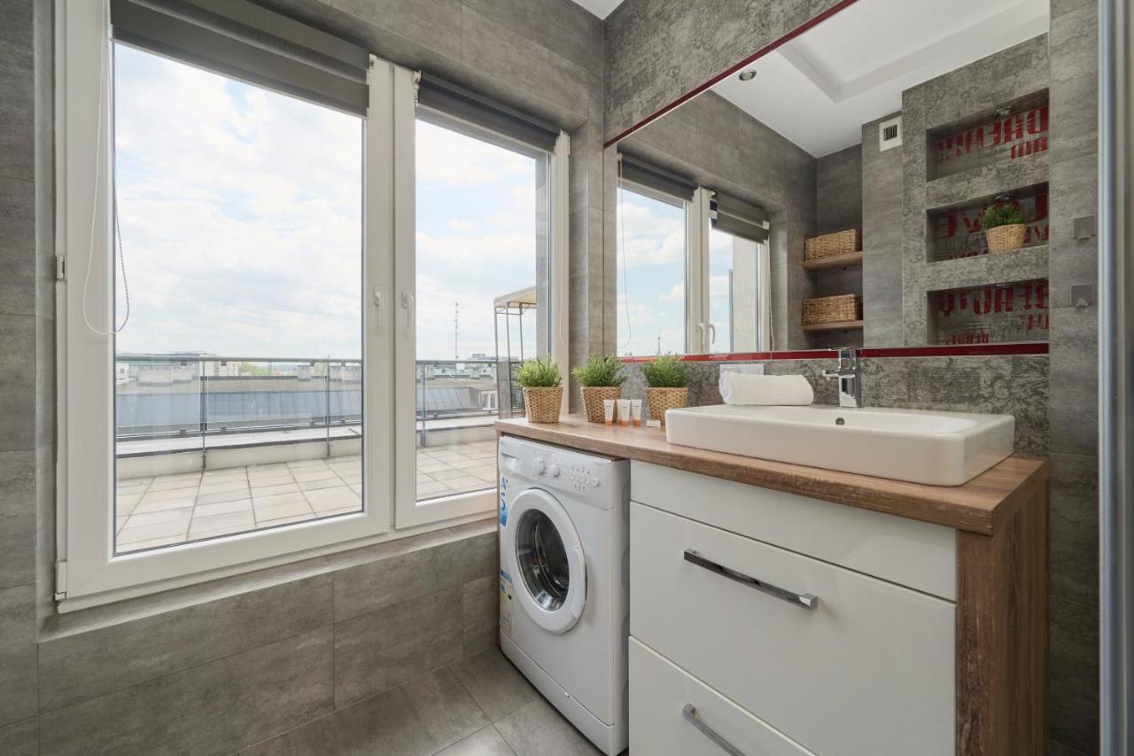 Stylish Kosciuszki Apartaments Near The Market Square With Free Garage Wroclaw By Noclegi Renters Ngoại thất bức ảnh