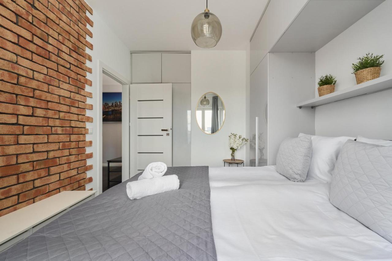 Stylish Kosciuszki Apartaments Near The Market Square With Free Garage Wroclaw By Noclegi Renters Ngoại thất bức ảnh