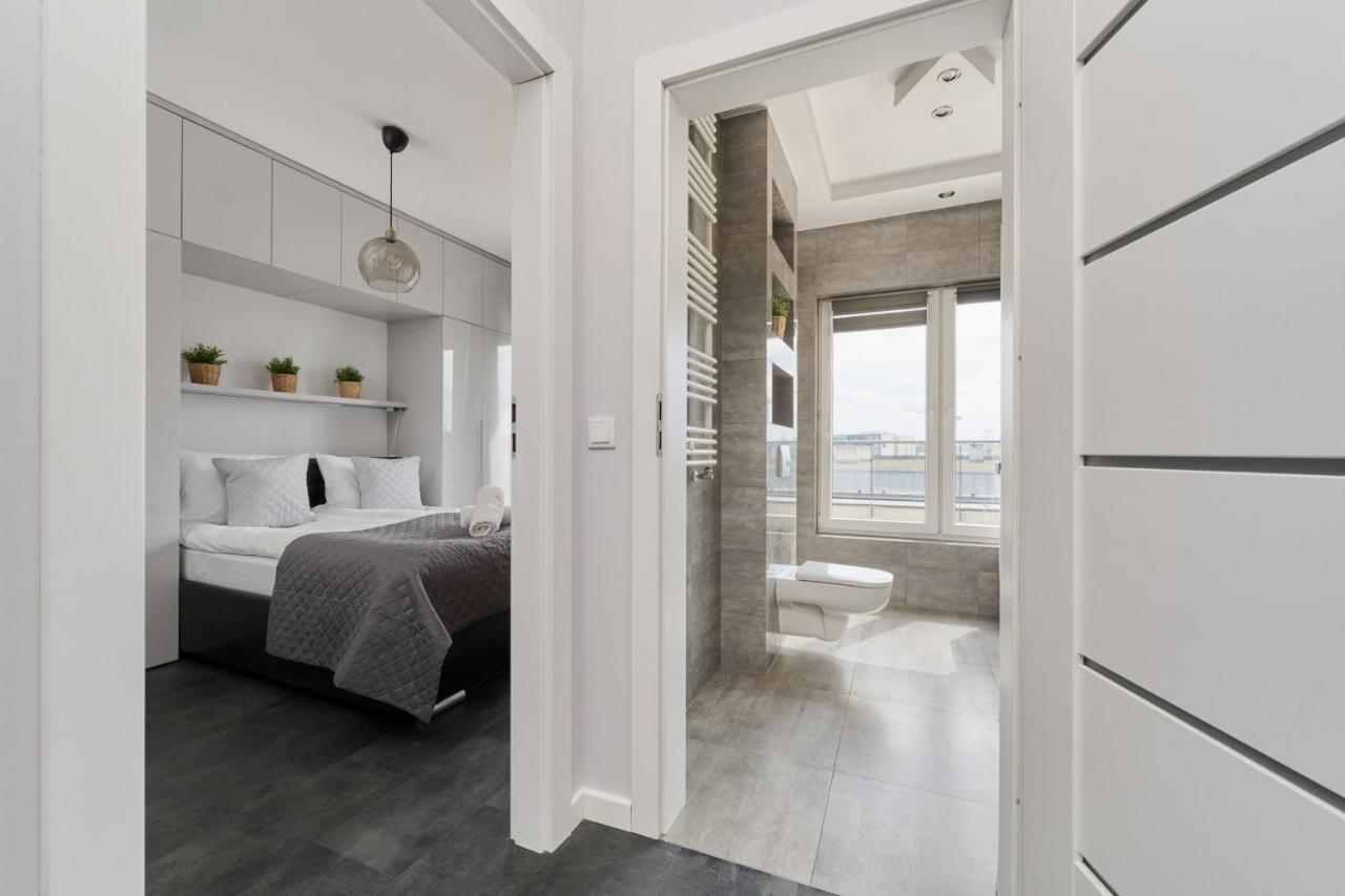 Stylish Kosciuszki Apartaments Near The Market Square With Free Garage Wroclaw By Noclegi Renters Ngoại thất bức ảnh