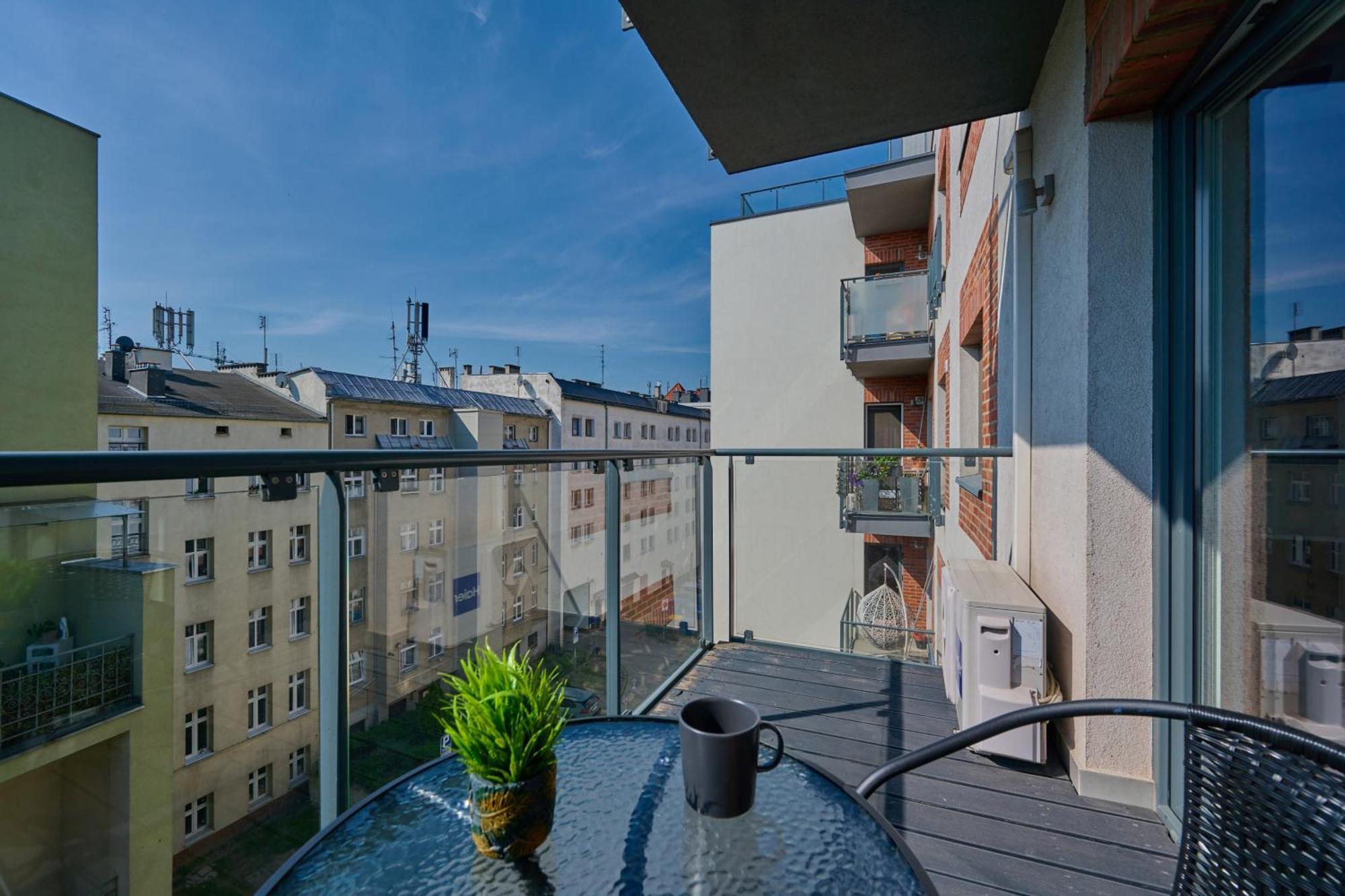 Stylish Kosciuszki Apartaments Near The Market Square With Free Garage Wroclaw By Noclegi Renters Ngoại thất bức ảnh
