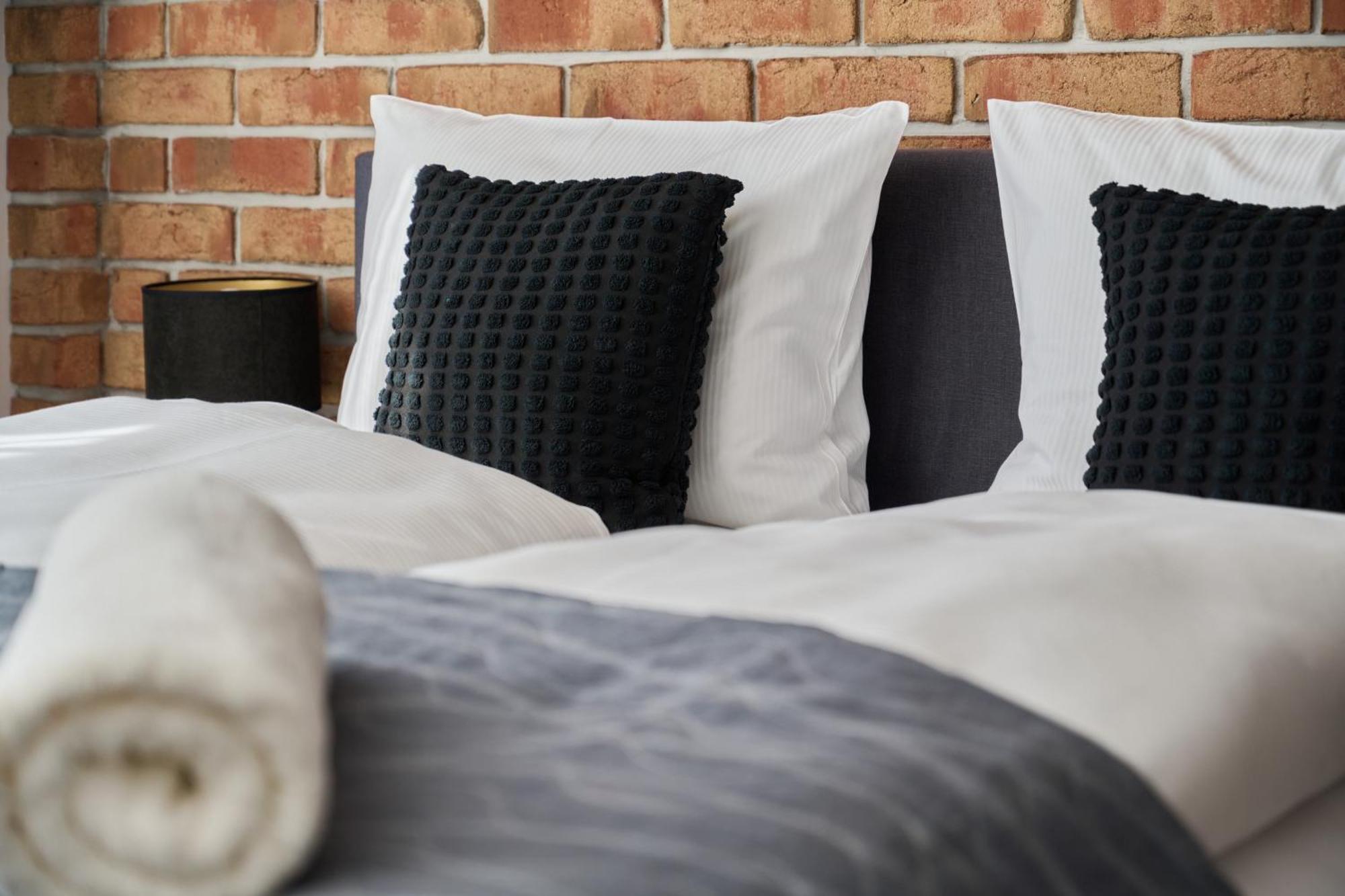 Stylish Kosciuszki Apartaments Near The Market Square With Free Garage Wroclaw By Noclegi Renters Ngoại thất bức ảnh
