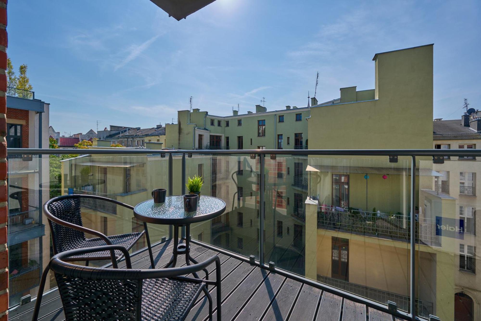 Stylish Kosciuszki Apartaments Near The Market Square With Free Garage Wroclaw By Noclegi Renters Ngoại thất bức ảnh