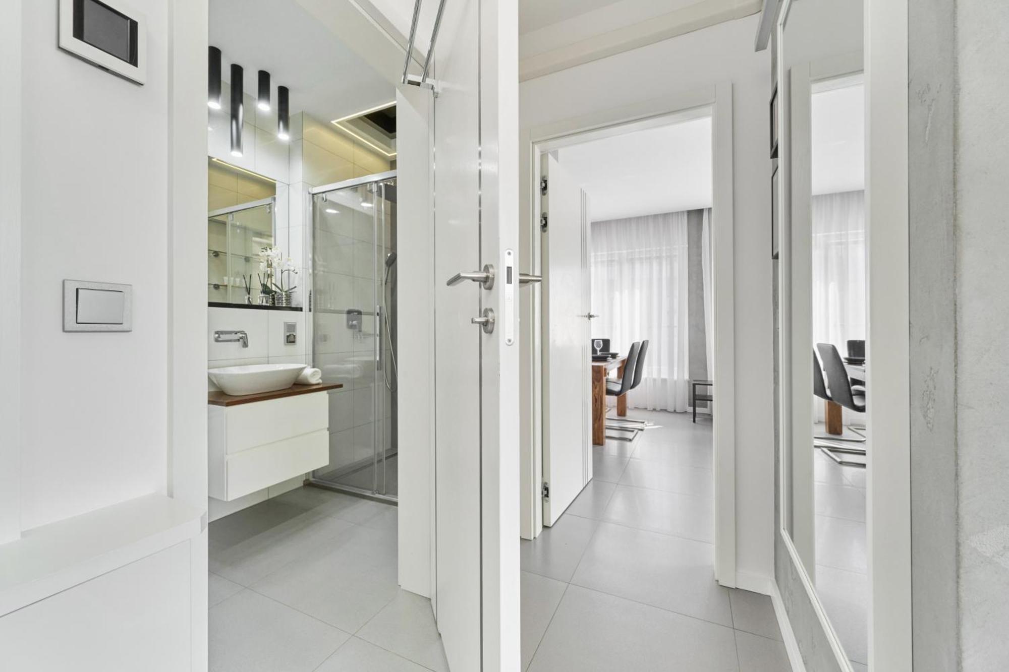 Stylish Kosciuszki Apartaments Near The Market Square With Free Garage Wroclaw By Noclegi Renters Ngoại thất bức ảnh